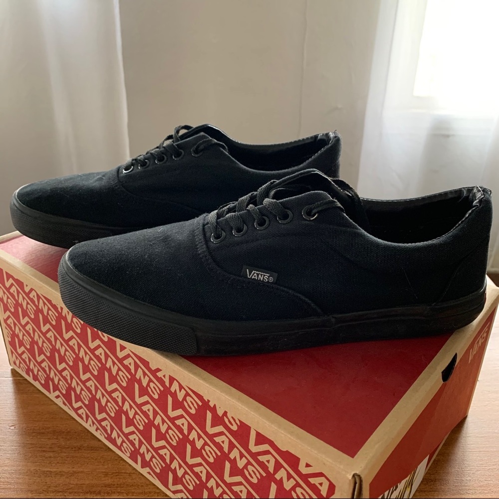 BLACK CLASSIC VANS ERA SHOE